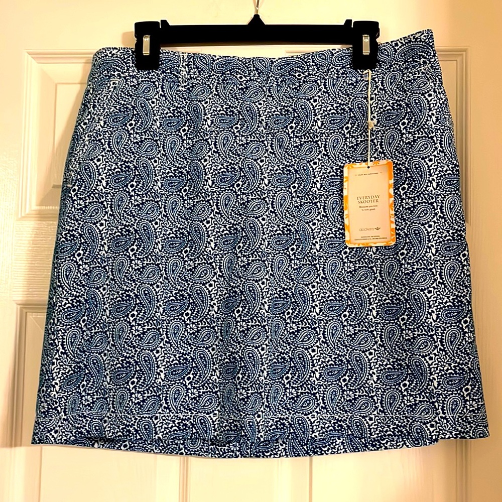 Dockers skirt in blue and white pattern